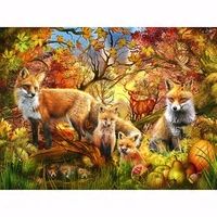 Дикие животные в лесу осенью
